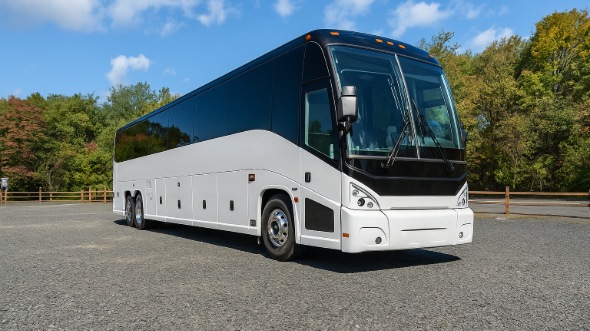 bolingbrook vacation bus rentals for family trips